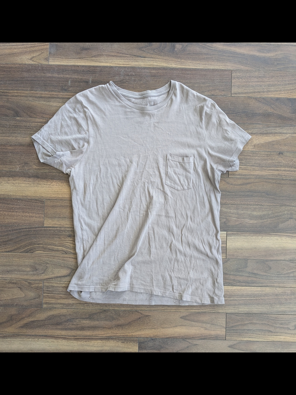 Men's Short-Sleeve Crew Pocket Tee in Grey